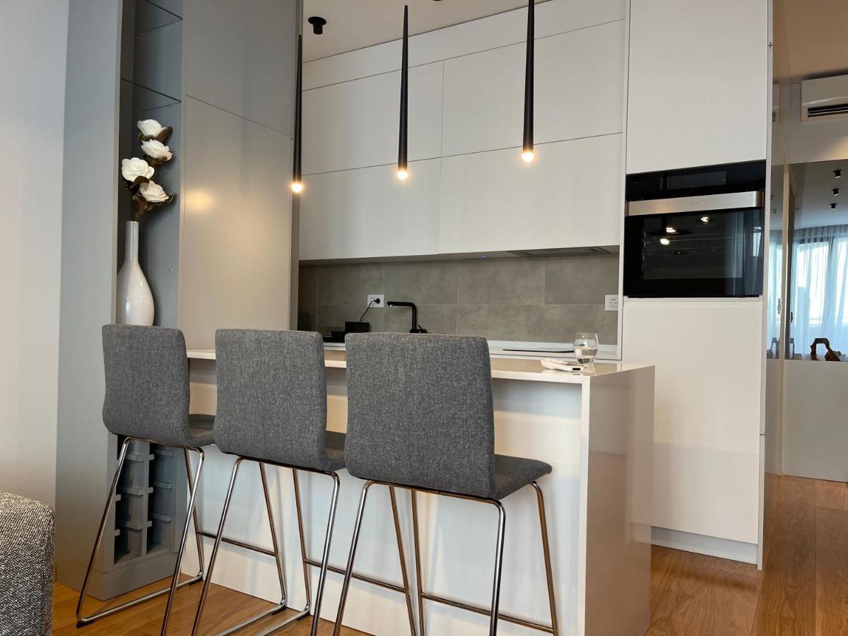 Pupin Palace Apartments Újvidék Kültér fotó
