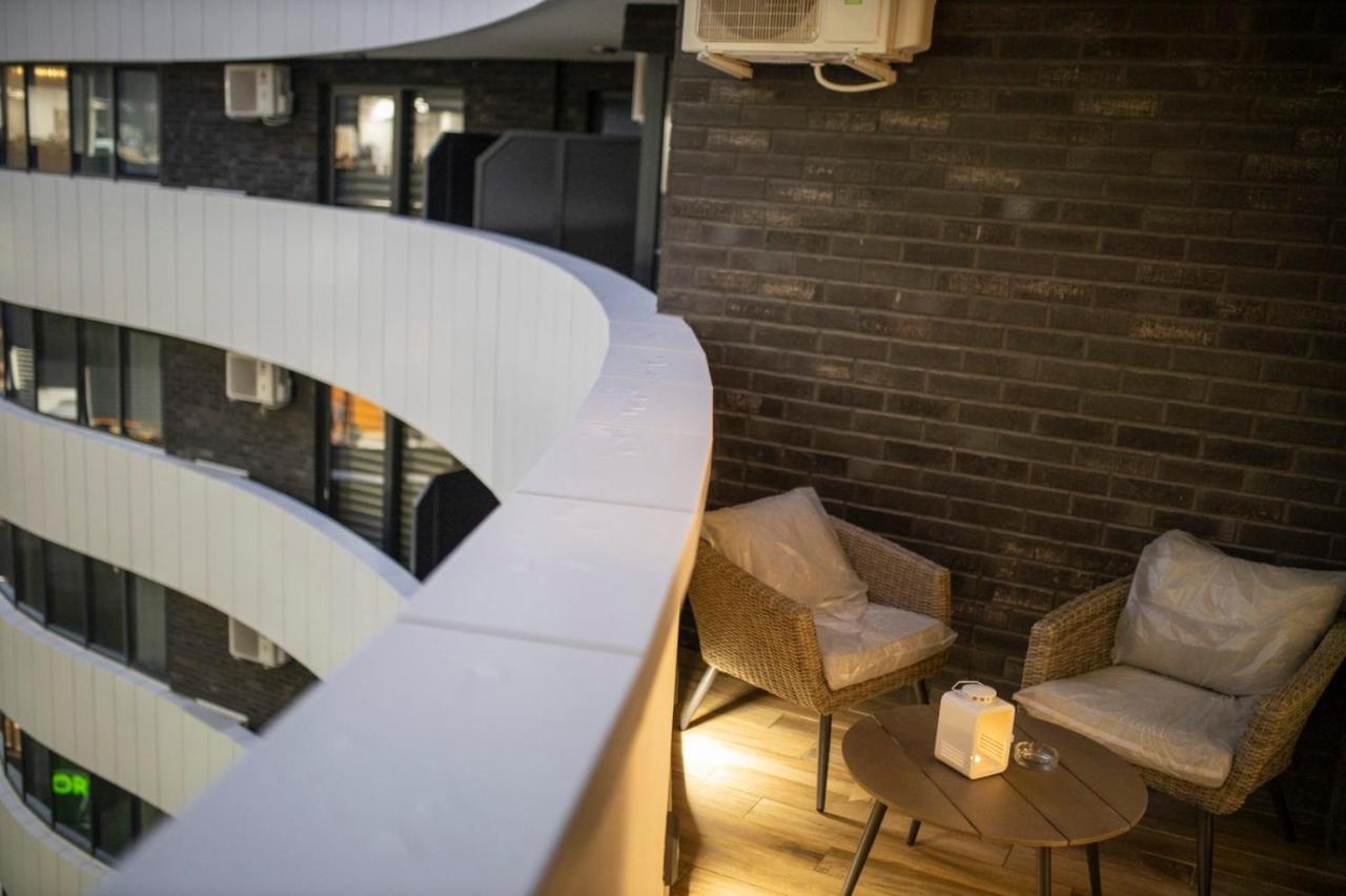 Pupin Palace Apartments Újvidék Kültér fotó